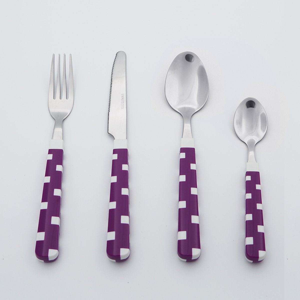 High Quality Stainless Steel Cutlery Plastic Handle Food Grade Flatware Wholesale Mirror Polish Silverware Set