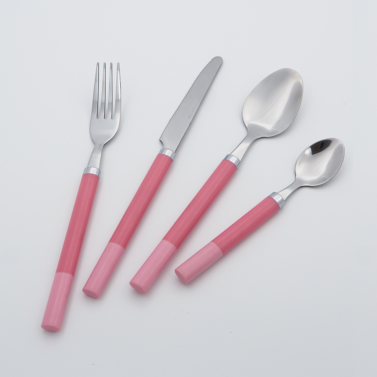 High Quality Mirror Polish Stainless Steel Cutlery Plastic Handle Food Grade Flatware Wholesale Silverware Set